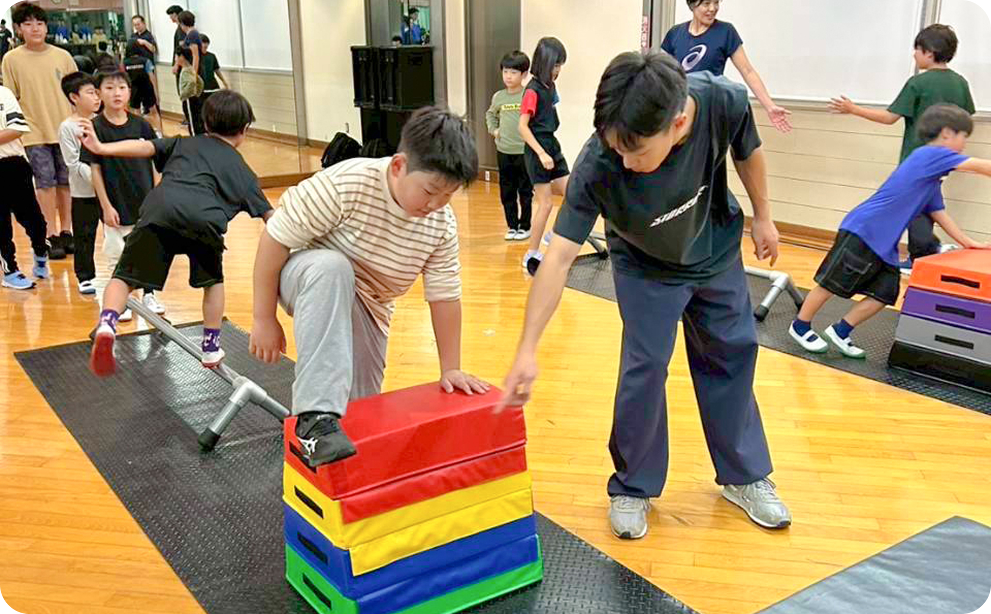 パルクール教室の体験する子供